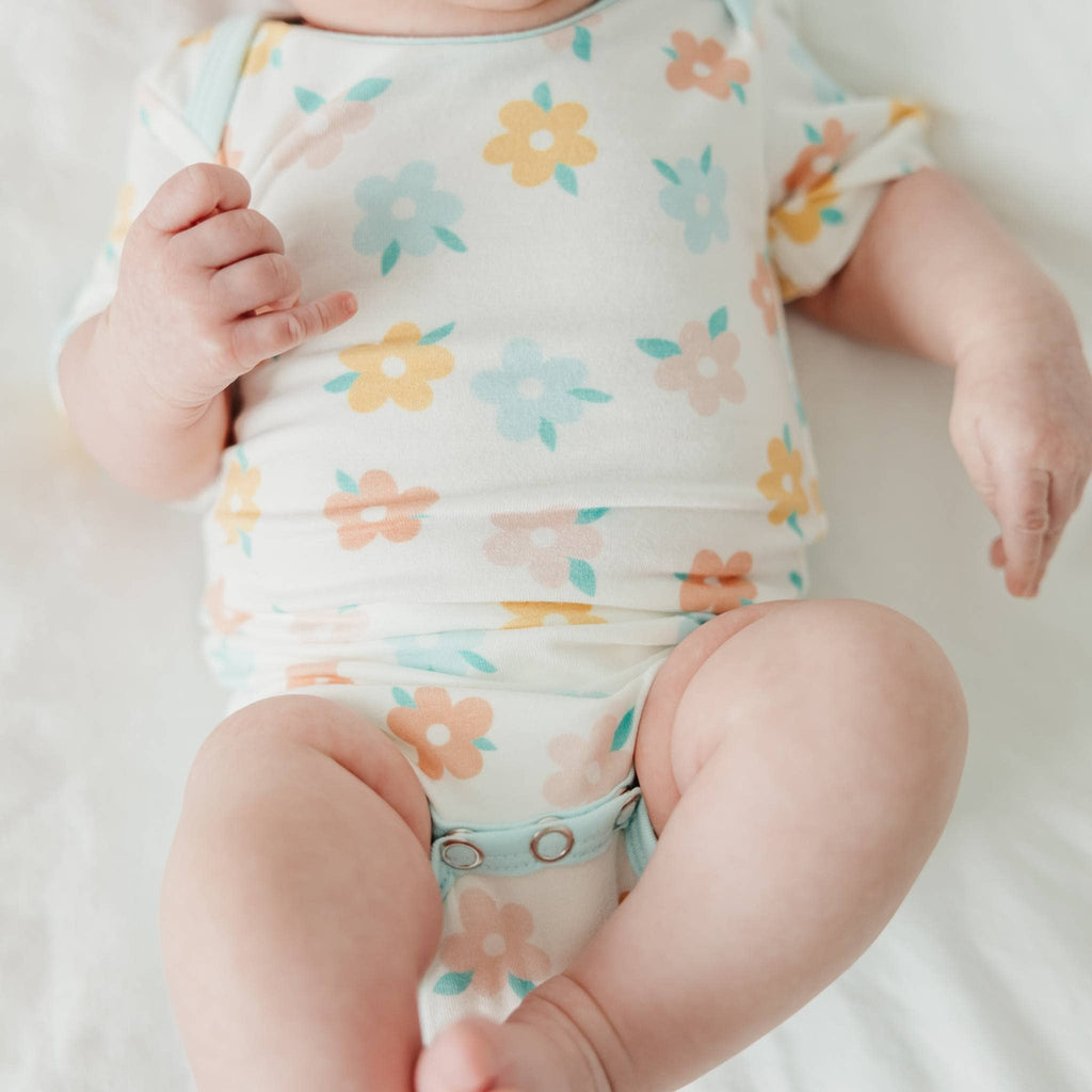 Short Sleeve Bodysuit - Daisy: 3-6 Months