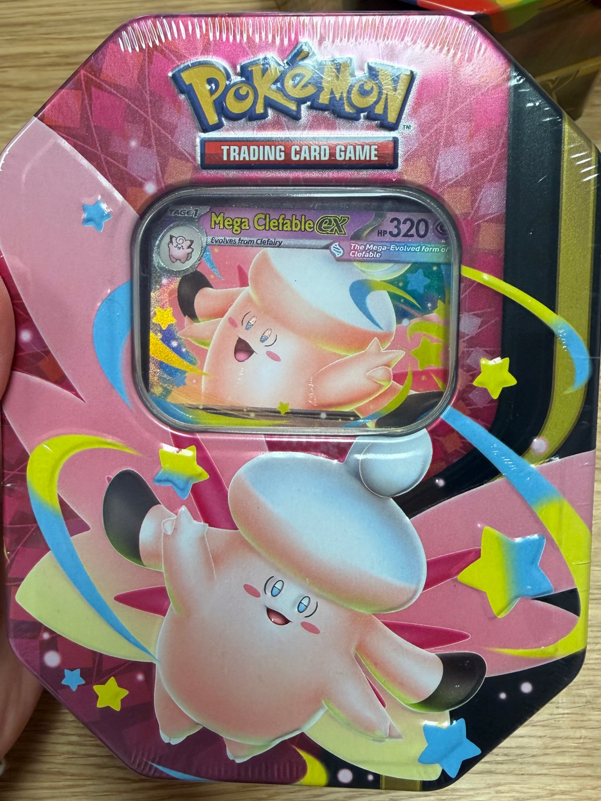 Mega Clefable Tin