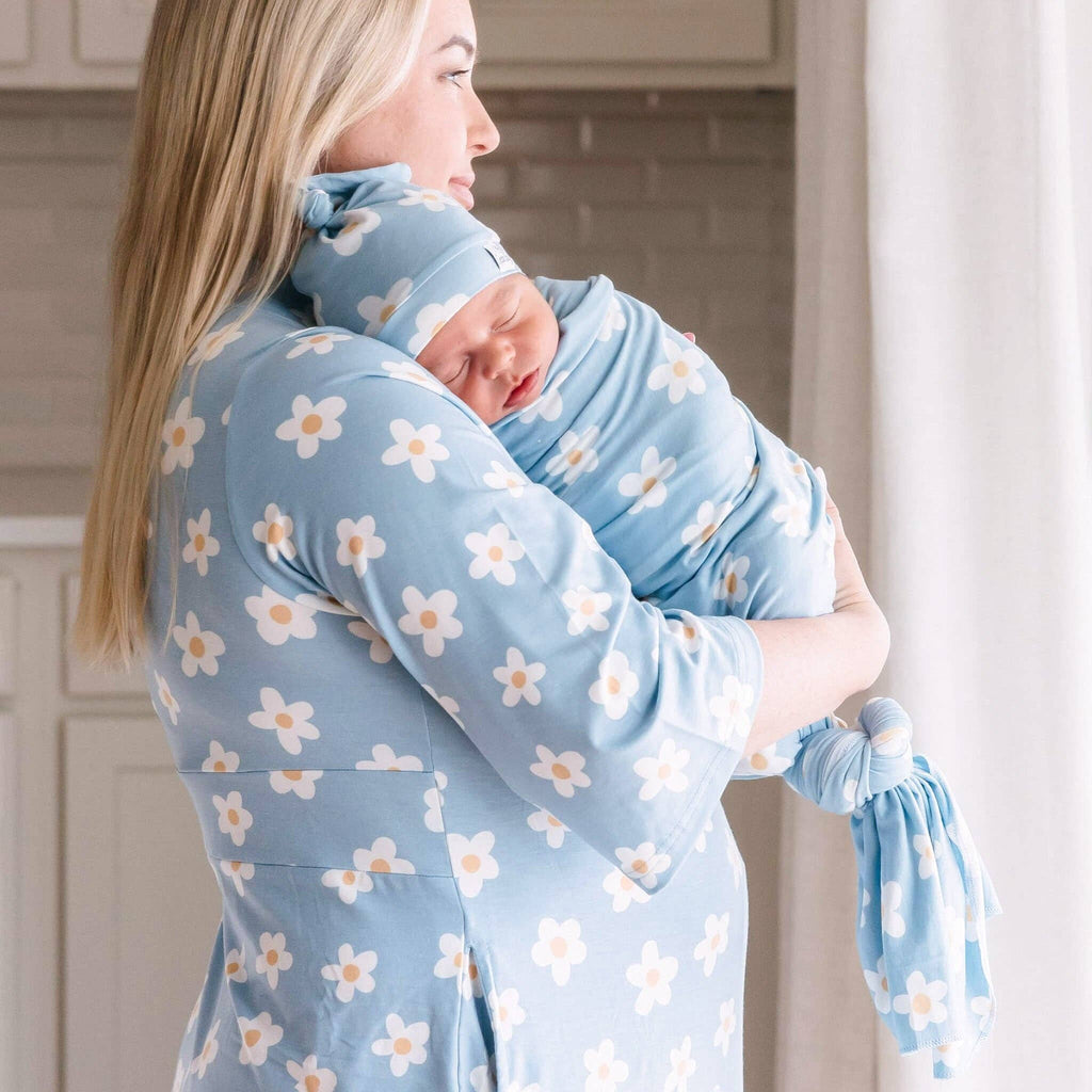 Newborn Knotted Gown - Della