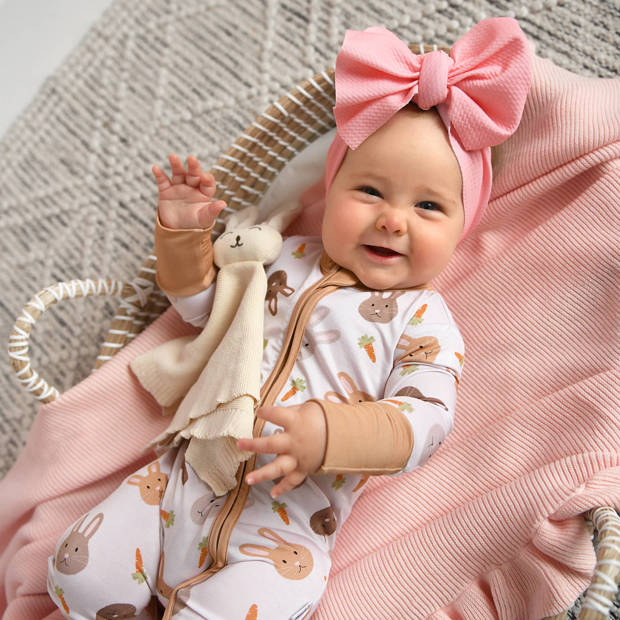 Noah ZIP Easter Bunny Bamboo 1-Piece 2way Zipper Baby Outfit: 0-3m