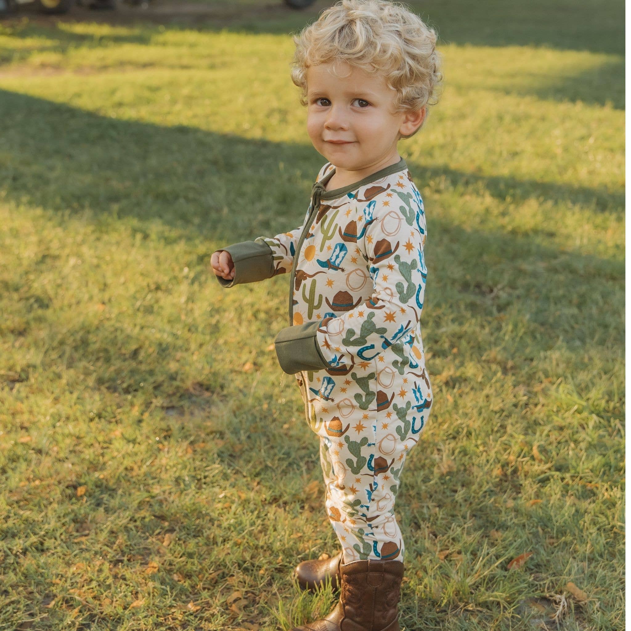 Howdy Western Bamboo Convertible Baby Pajamas: Beige/Multi / 12-18M