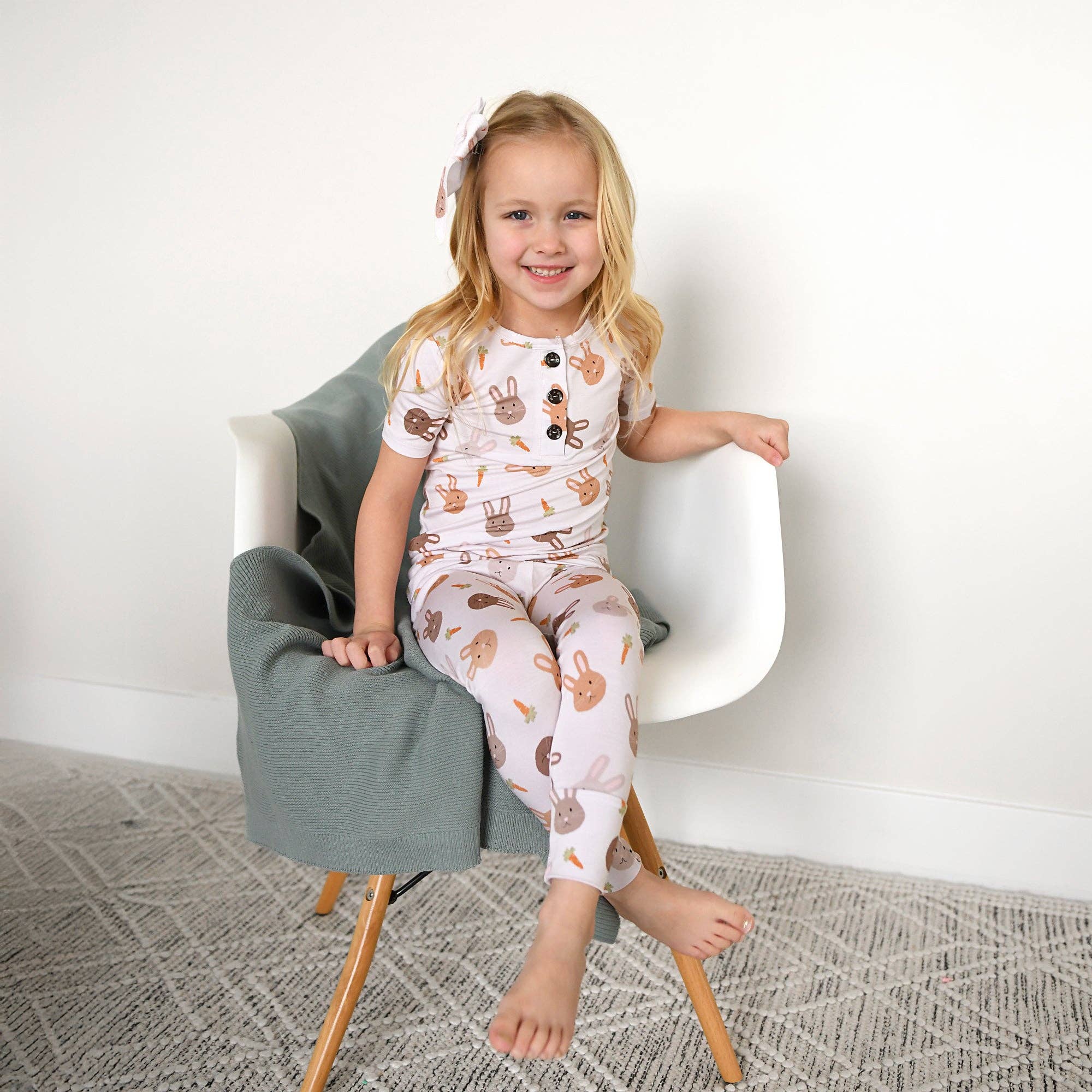 Noah TWO PIECE Easter Bunny Bamboo Lounge Set Kids Clothing: 18-24m